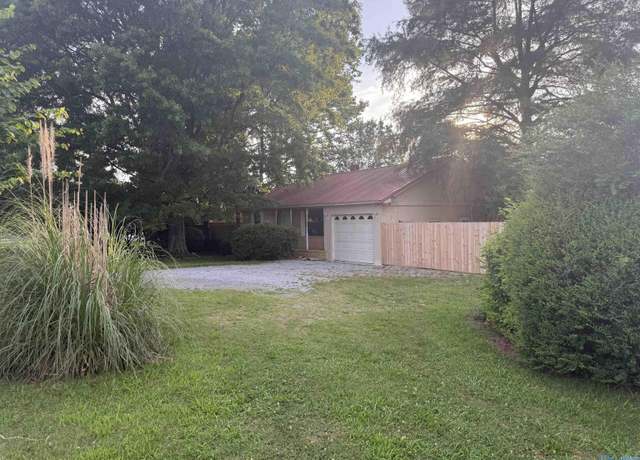 Property at 413 County Road 101, Collinsville, AL 35961, 3 beds, 1 bath