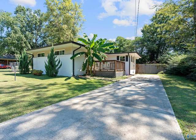 Property at 402 Greenacres Dr NW, Huntsville, AL 35805, 3 beds, 1 bath