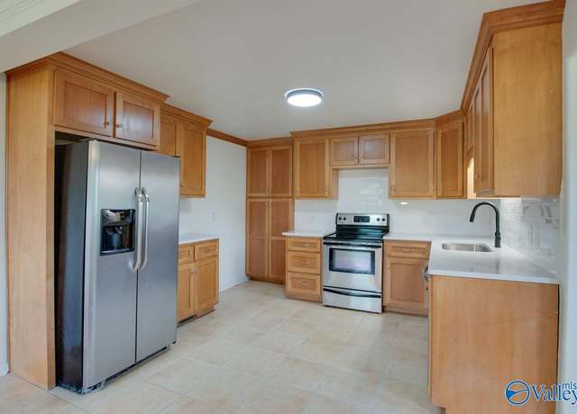 Property at 1517 Ready Section Rd, Hazel Green, AL 35750, 3 beds, 2 baths