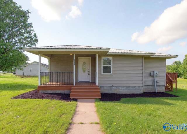 Property at 1517 Ready Section Rd, Hazel Green, AL 35750, 3 beds, 2 baths