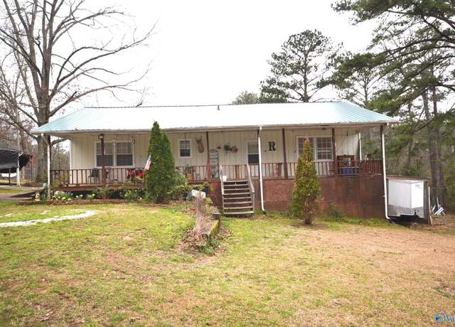 Property at 4685 Cox Cove Rd, Hayden, AL 35079, 4 beds, 3 baths