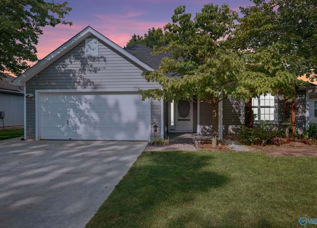 Property at 226 River Oaks Dr, Madison, AL 35758, 3 beds, 2 baths