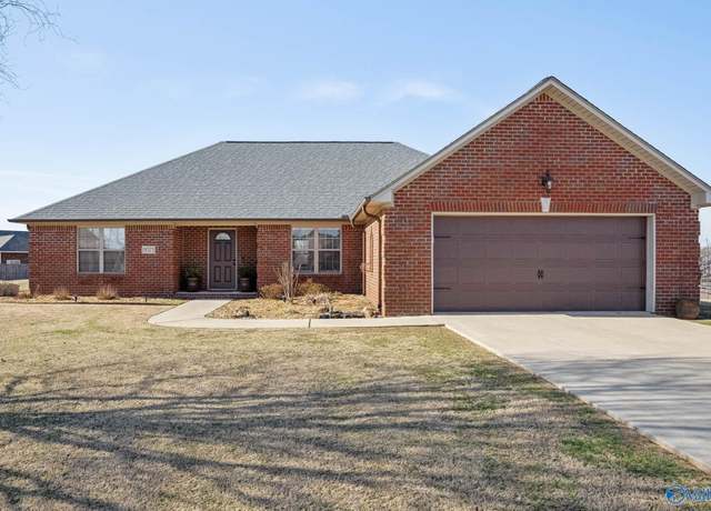 Property at 19375 Grassy Meadow Ln, Athens, AL 35613, 3 beds, 2 baths