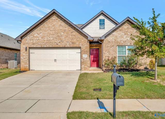 Property at 104 Pointe Haven Ct, Huntsville, AL 35824, 3 beds, 2 baths