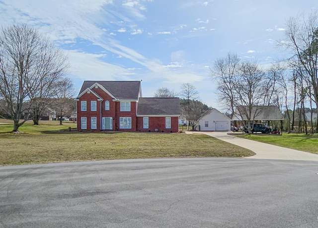 Property at 333 Reynolds Dr, Rogersville, AL 35652, 5 beds, 2.5 baths