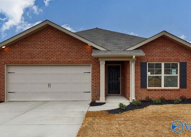 Property at 131 Settlement Dr, Huntsville, AL 35810, 3 beds, 2 baths
