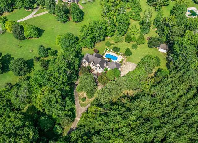Property at 253 County Road 622, Valley Head, AL 35989, 3 beds, 2.5 baths