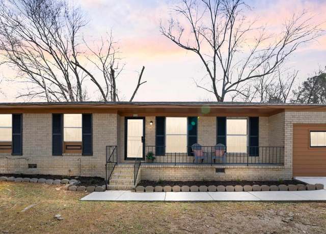 Property at 6128 Roosevelt Cir NW, Huntsville, AL 35810, 3 beds, 2 baths