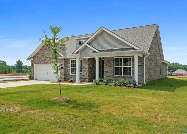 Property at 3109 Lisa Ln SE, Decatur, AL 35603, 4 beds, 3.5 baths