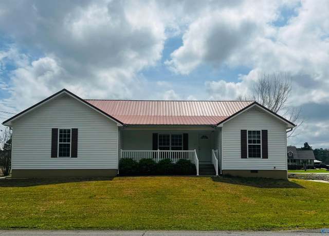 Property at 605 Riverside Dr, Gadsden, AL 35903, 3 beds, 2 baths