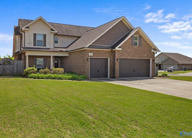Property at 9 Weeping Willow Ln, Decatur, AL 35603, 4 beds, 2.5 baths