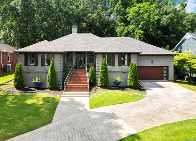 Property at 2025 Great Hills Dr NE, Huntsville, AL 35811, 5 beds, 2 baths