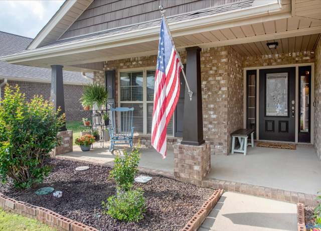 Property at 2508 First Hill Cir SW, Huntsville, AL 35803, 3 beds, 2 baths