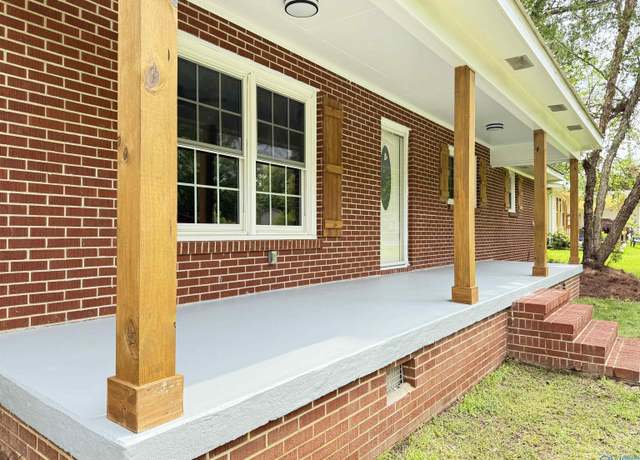 Property at 403 SW Arcadia St, Hartselle, AL 35640, 4 beds, 2 baths