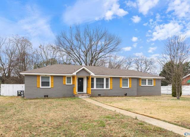 Property at 2303 Dogwood Ln NW, Huntsville, AL 35810, 3 beds, 2 baths