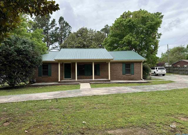 Property at 24351 Alabama Highway 33, Courtland, AL 35618, 4 beds, 2 baths