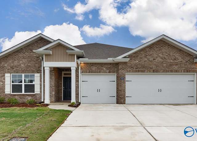 Property at 7052 SE Regency Ln, Gurley, AL 35748, 5 beds, 3.5 baths