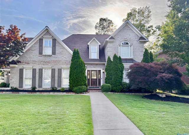 Property at 3205 Germantown Pl, Decatur, AL 35603, 5 beds, 2.5 baths