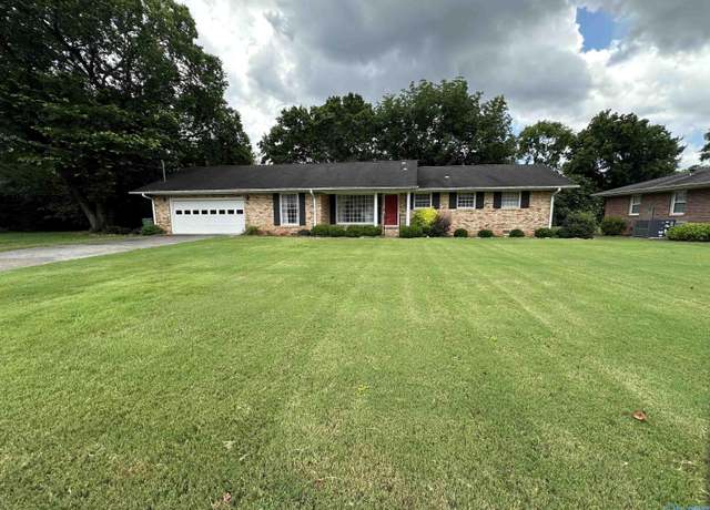 Property at 403 Homewood Dr SW, Huntsville, AL 35801, 4 beds, 3 baths