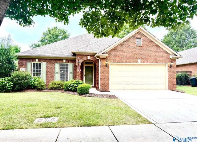 Property at 105 Knollcrest Dr, Madison, AL 35756, 3 beds, 2 baths