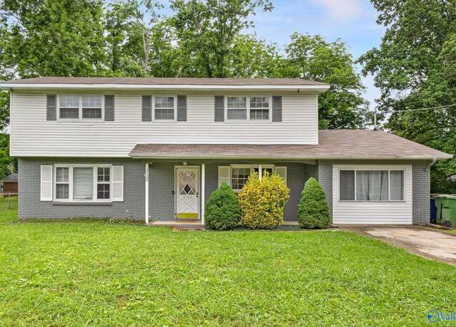 Property at 3105 Lewisburg Dr NW, Huntsville, AL 35810, 3 beds, 1.5 baths