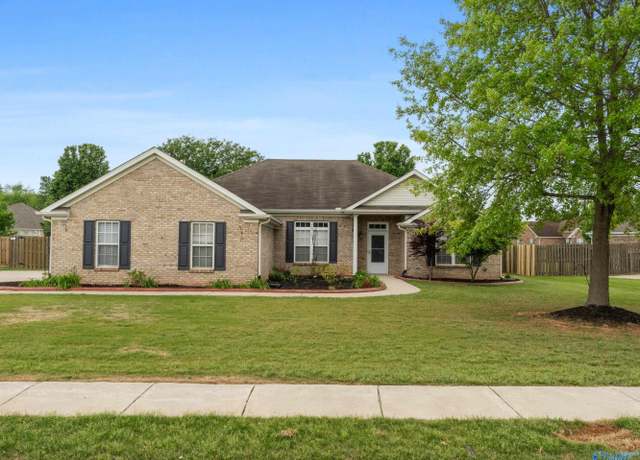 Property at 102 Sebastian Dr, Huntsville, AL 35811, 3 beds, 2 baths