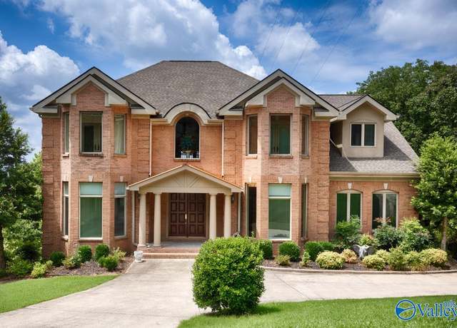 Property at 5 Saint Charles Rd SE, Huntsville, AL 35801, 5 beds, 5.5 baths