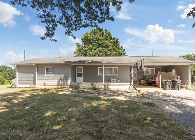 Property at 17 Collins Ln, Hartselle, AL 35640, 3 beds, 1 bath
