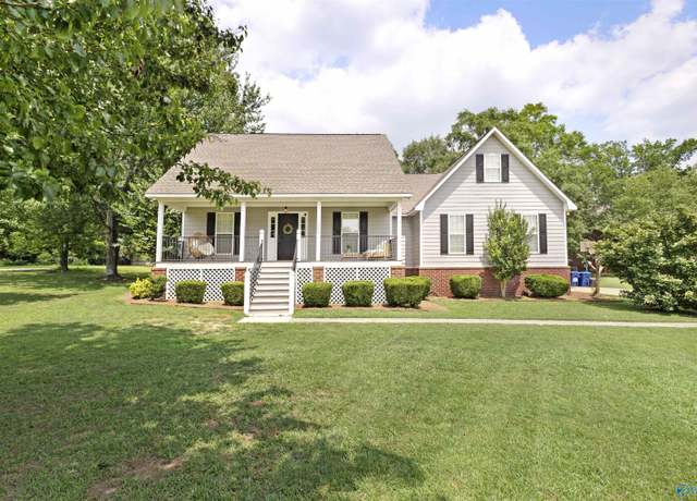 Property at 1333 Evergreen Cir, Albertville, AL 35950, 3 beds, 2 baths