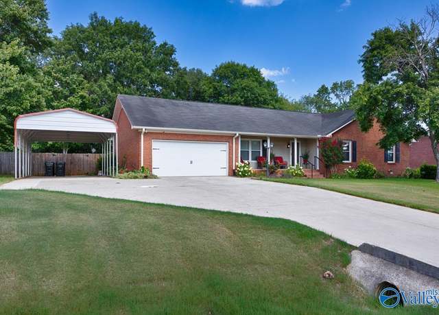 Property at 124 Singletree Dr, Hazel Green, AL 35750, 3 beds, 2 baths