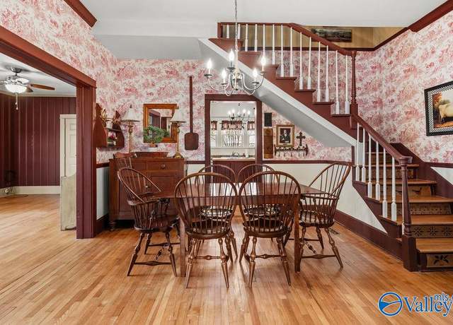Property at 607 S Market St, Scottsboro, AL 35768, 2 beds, 2 baths