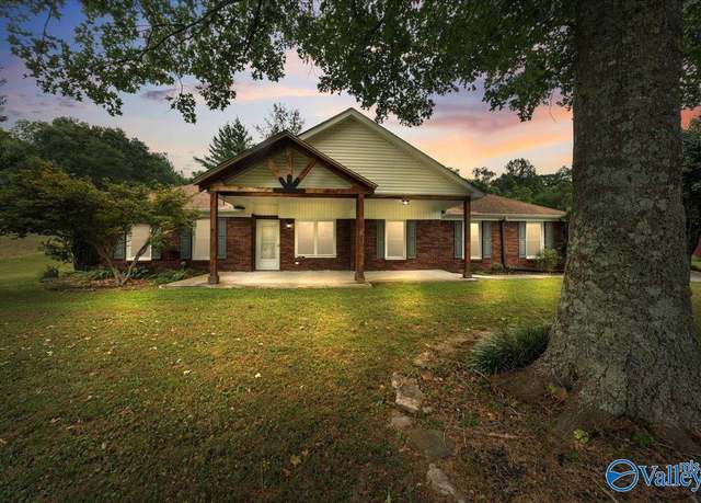 Property at 973 Hurricane Rd NE, New Market, AL 35761, 4 beds, 3 baths