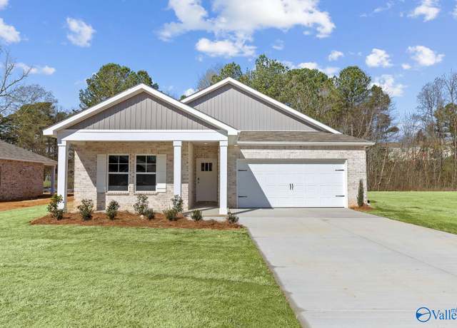 Property at 1232 Eidson St, Athens, AL 35611, 5 beds, 3 baths