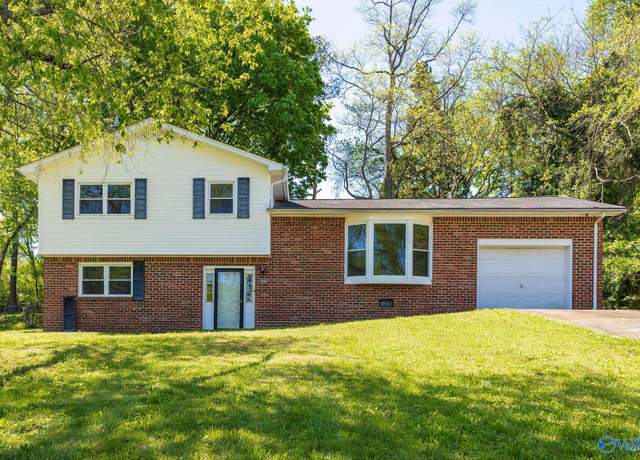 Property at 2809 Brett Rd, Huntsville, AL 35810, 4 beds, 2 baths