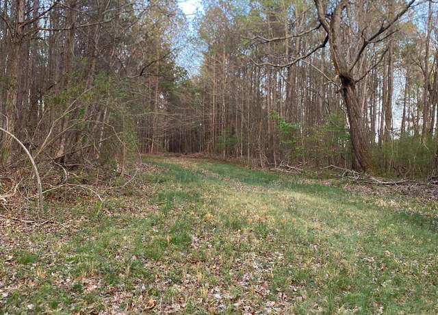 Property at 2243 Mount Carmel Dr, Guntersville, AL 35976