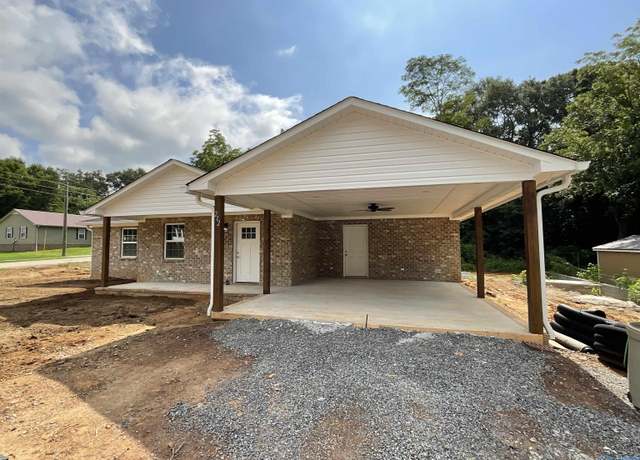 Property at 212 4th St NW, Arab, AL 35016, 3 beds, 2 baths