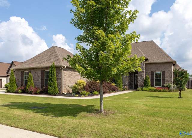 Property at 122 Hilltop Ridge Dr, Madison, AL 35756, 4 beds, 3 baths