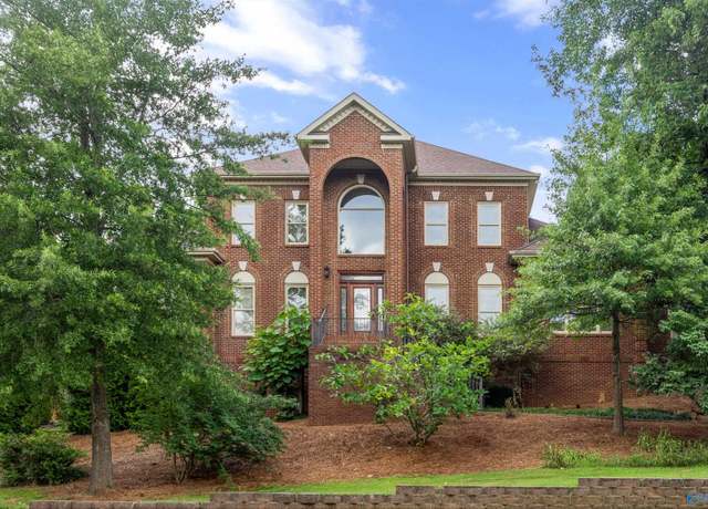 Property at 2115 Springhouse Rd SE, Huntsville, AL 35802, 5 beds, 4 baths