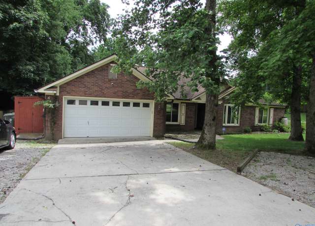 Property at 100 Doe Creek Cir, Toney, AL 35773, 4 beds, 2 baths