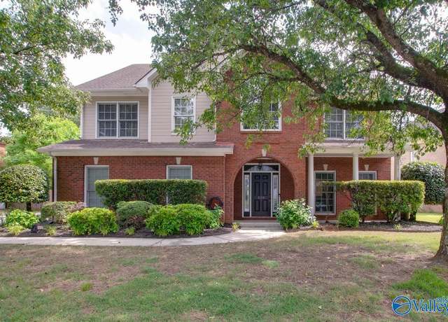 Property at 206 Cheval Cir SE, Brownsboro, AL 35741, 4 beds, 3.5 baths