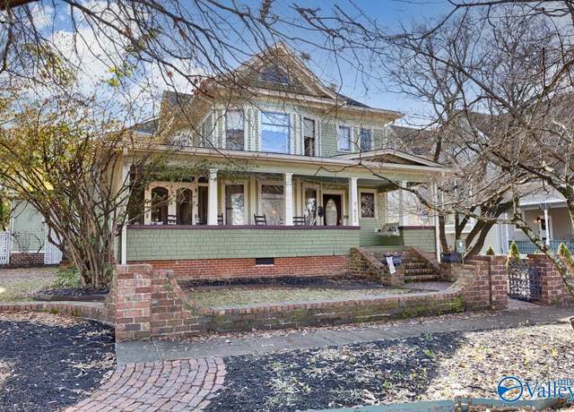 Property at 622 Canal St NE, Decatur, AL 35601, 4 beds, 3.5 baths