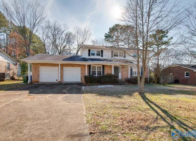 Property at 618 Hemlock Dr SE, Huntsville, AL 35803, 4 beds, 2.5 baths