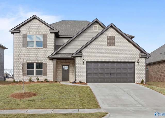 Property at 181 Saddle St, New Market, AL 35761, 4 beds, 2.5 baths