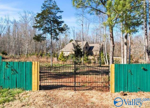 Property at 494 Beth Rd, New Market, AL 35761