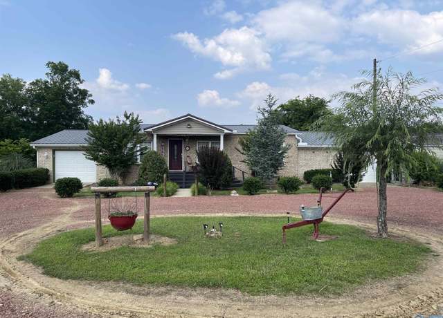 Property at 237 Longview Dr, Gadsden, AL 35901, 3 beds, 2 baths
