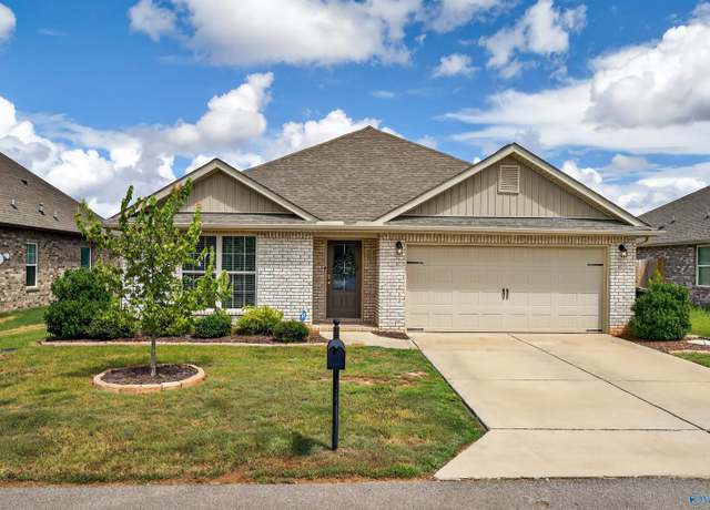 Property at 347 Mccollum Rd, Meridianville, AL 35759, 4 beds, 3 baths