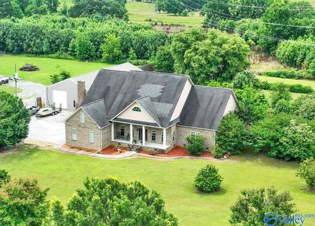 Property at 83 James Rd, Hartselle, AL 35640, 3 beds, 3.5 baths