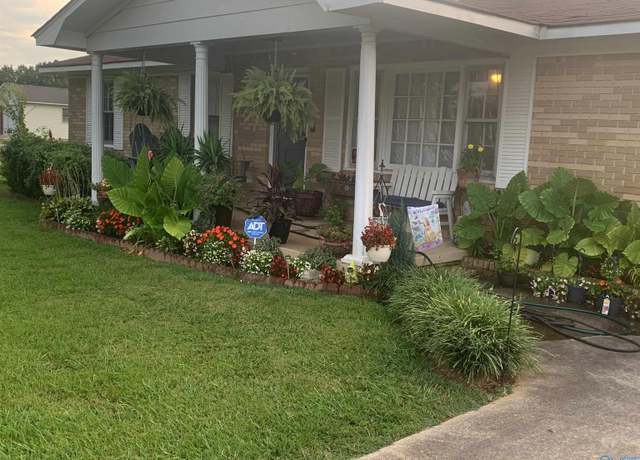 Property at 15447 East Limestone Rd, Harvest, AL 35749, 3 beds, 2 baths