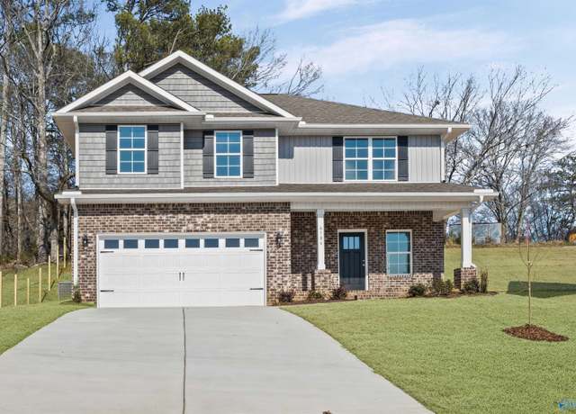 Property at 6104 Feather Way SE, Owens Cross Roads, AL 35763, 4 beds, 2.5 baths