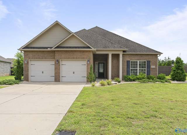 Property at 115 Somer Creek Ln, Huntsville, AL 35811, 4 beds, 3 baths